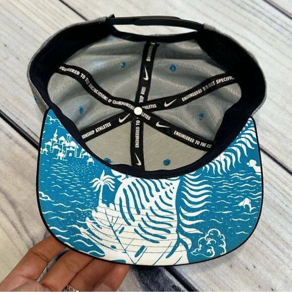 Nike “Just Do It” Flat Bill Snap Back Hat Cap Black Gray Teal Palm Floral - Picture 7 of 9